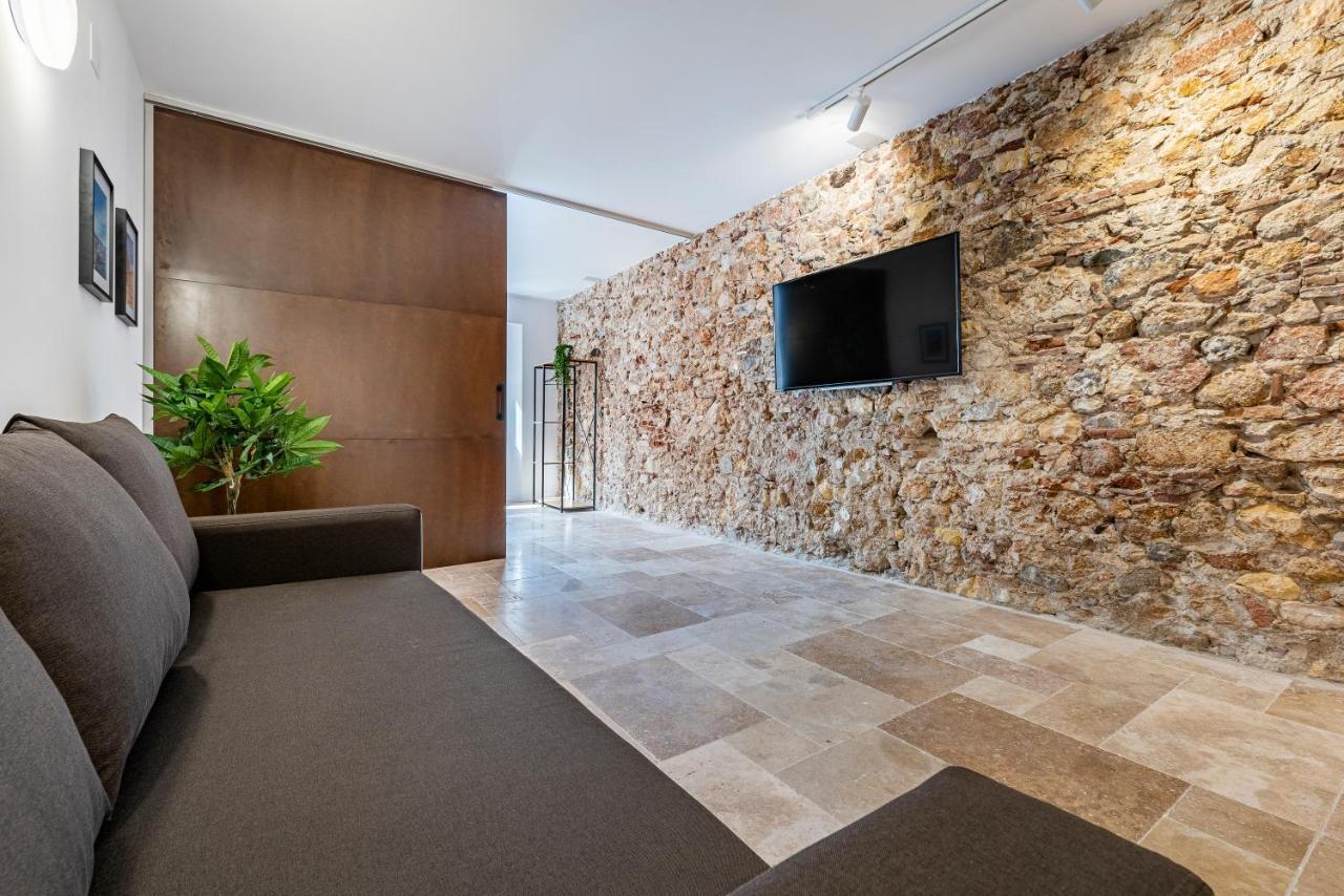 Stone Wall Apartment En Barri Port Maritim 塔拉戈纳 外观 照片