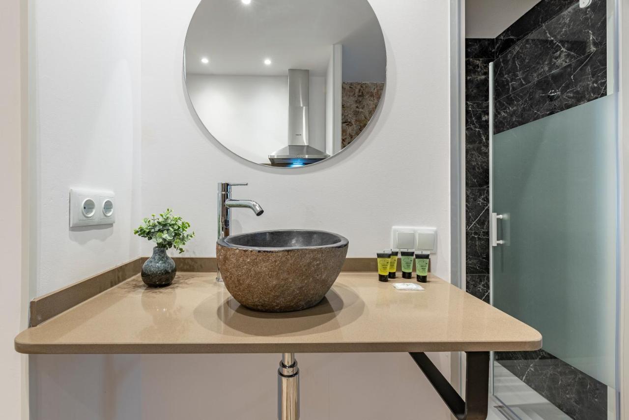 Stone Wall Apartment En Barri Port Maritim 塔拉戈纳 外观 照片